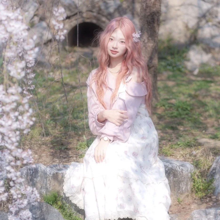 Minji gallery image