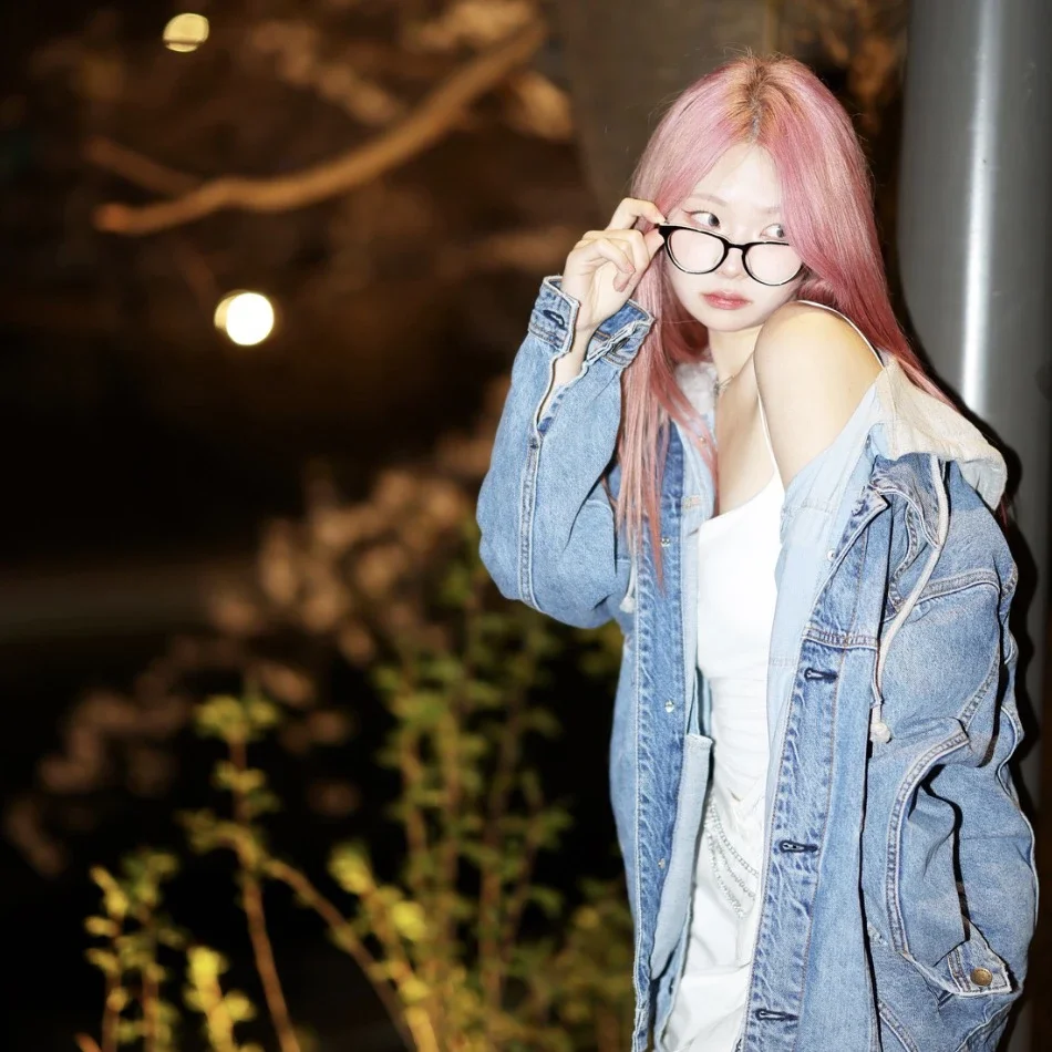 Minji gallery image