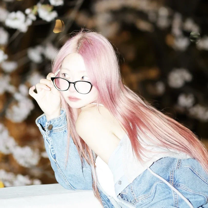 Minji gallery image