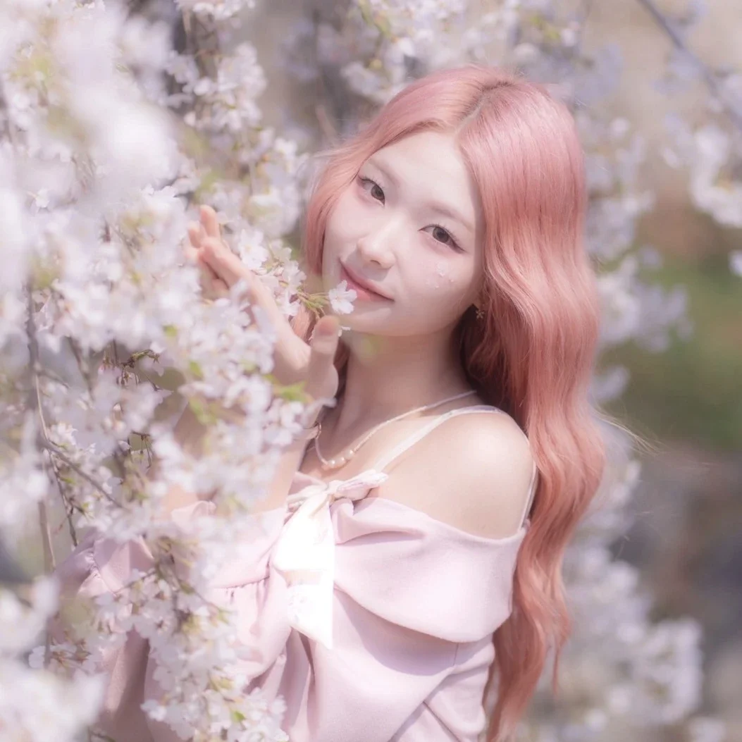 Minji gallery image
