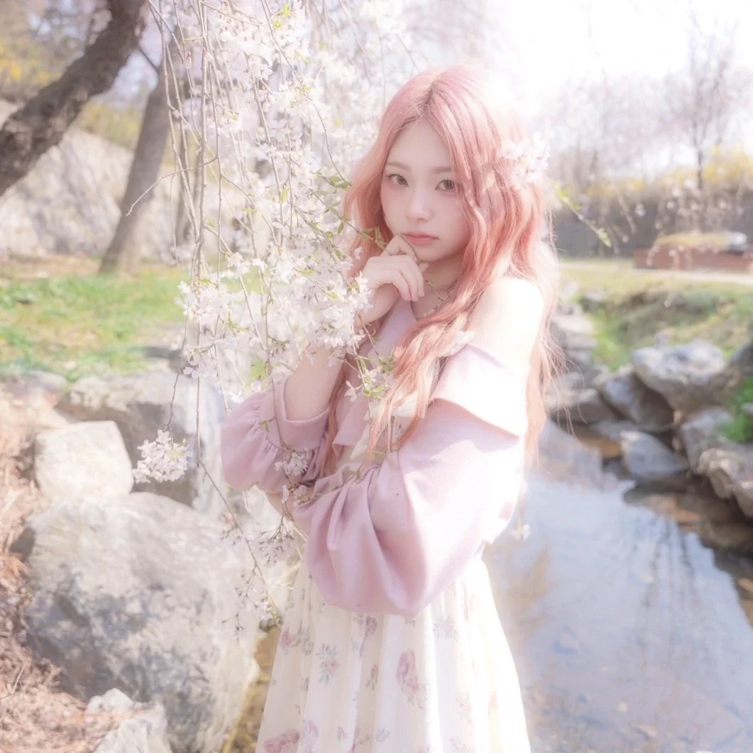 Minji gallery image