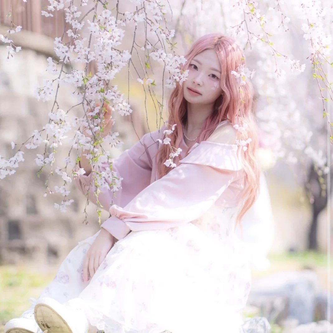 Minji gallery image