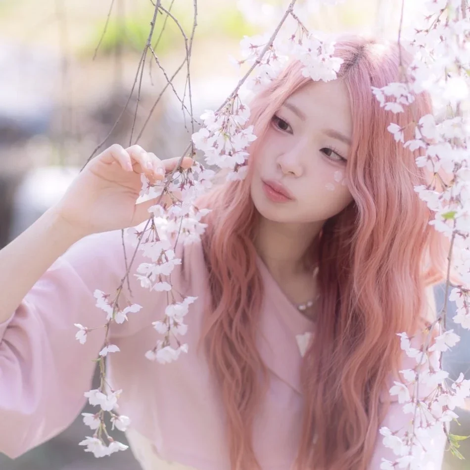Minji gallery image