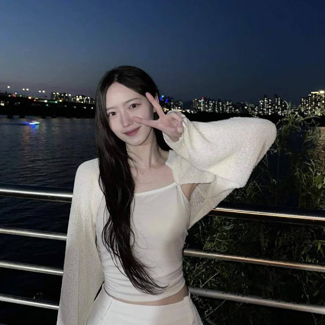 Youngeun gallery image