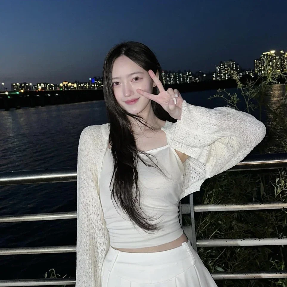 Youngeun gallery image