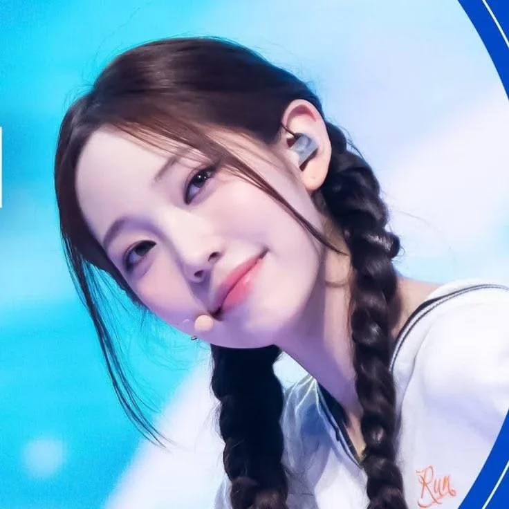 Youngseo gallery image