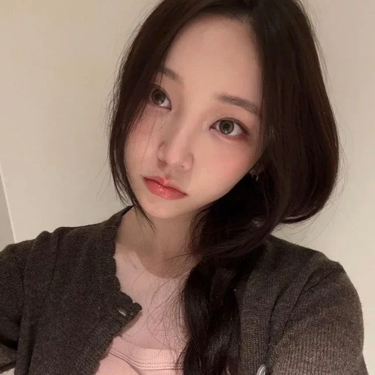 Youngseo gallery image
