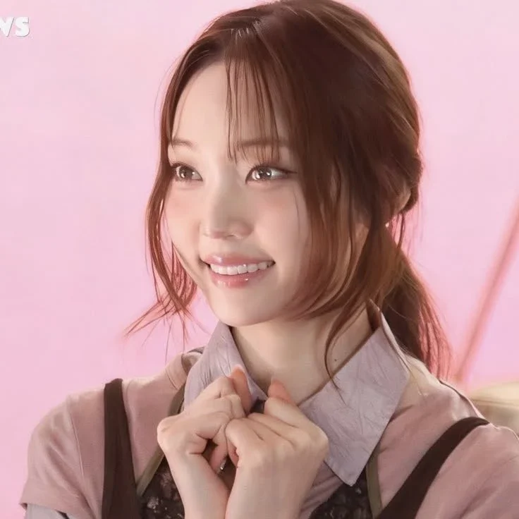 Youngseo gallery image