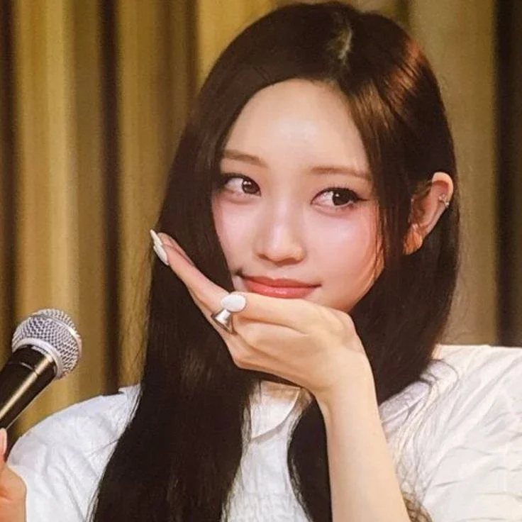 Youngseo gallery image