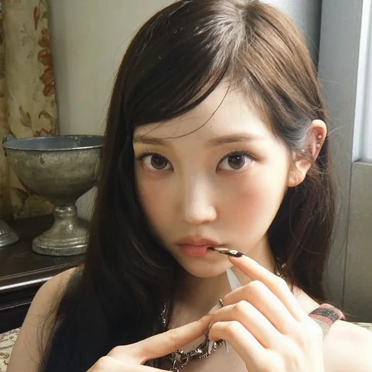 Youngseo gallery image
