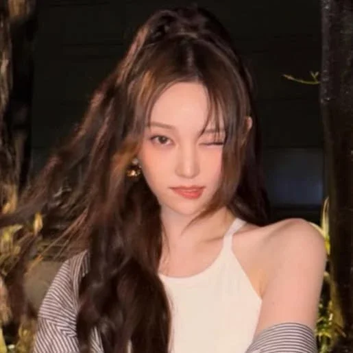 Youngseo gallery image