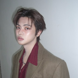 Leo gallery image