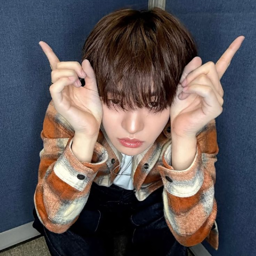 Leo gallery image