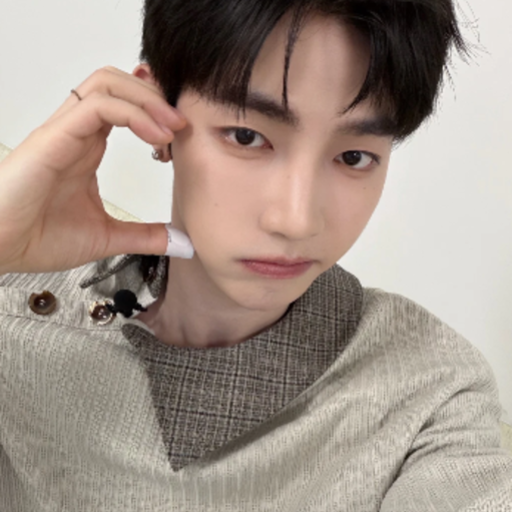 Zhang Hao gallery image