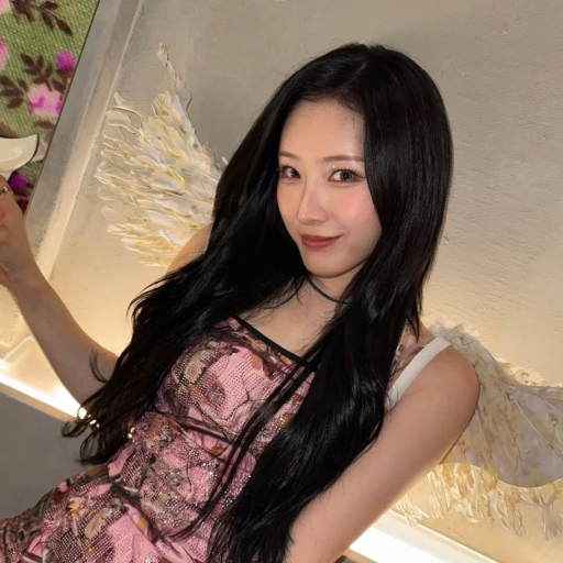 HaSeul gallery image