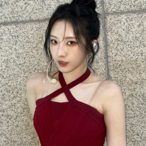 HaSeul gallery image