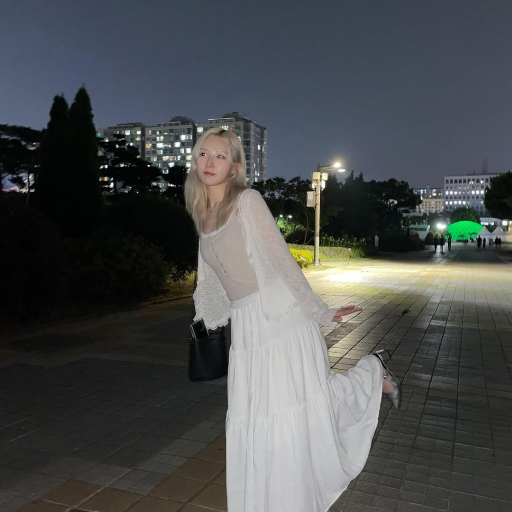 HaSeul gallery image