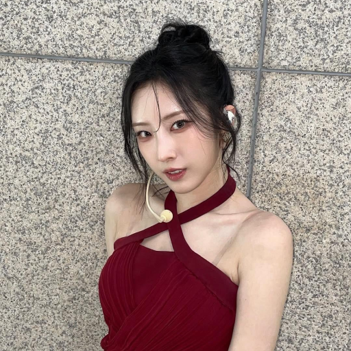 HaSeul gallery image