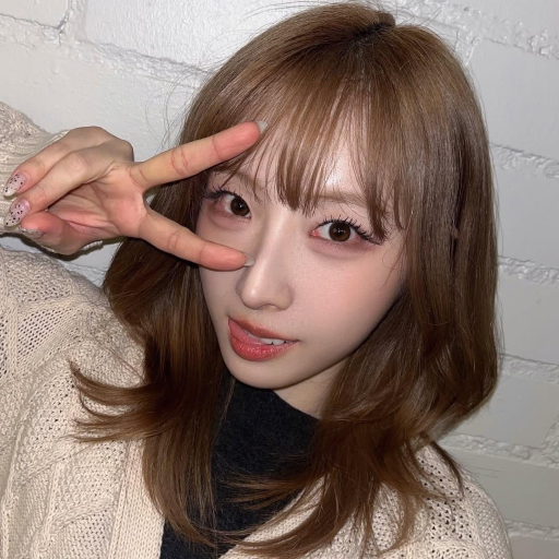 HaSeul gallery image