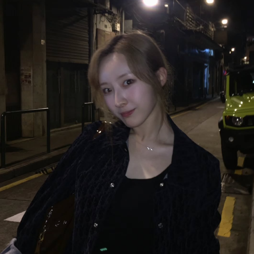 HaSeul gallery image