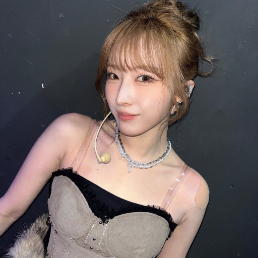 HaSeul gallery image