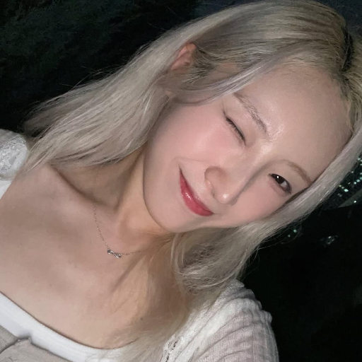 HaSeul gallery image