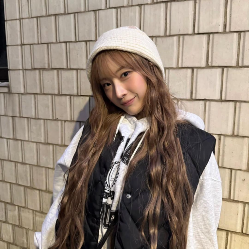 HaSeul gallery image