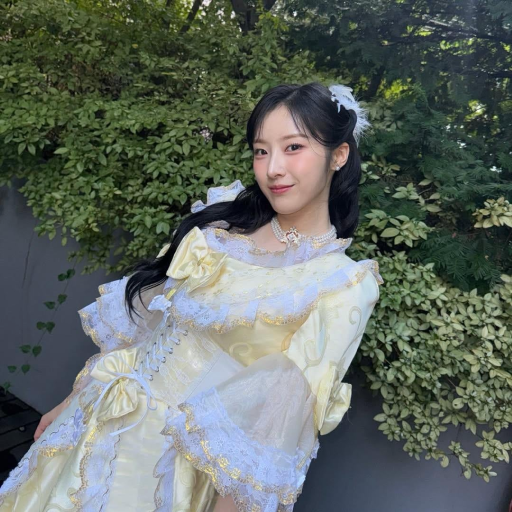 HaSeul gallery image