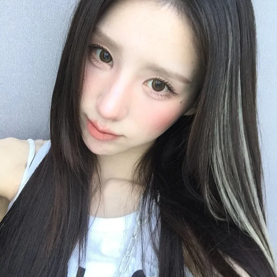 Heejin gallery image