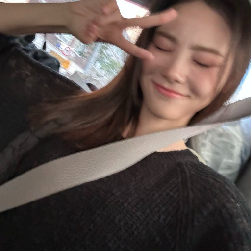 Jinsoul gallery image