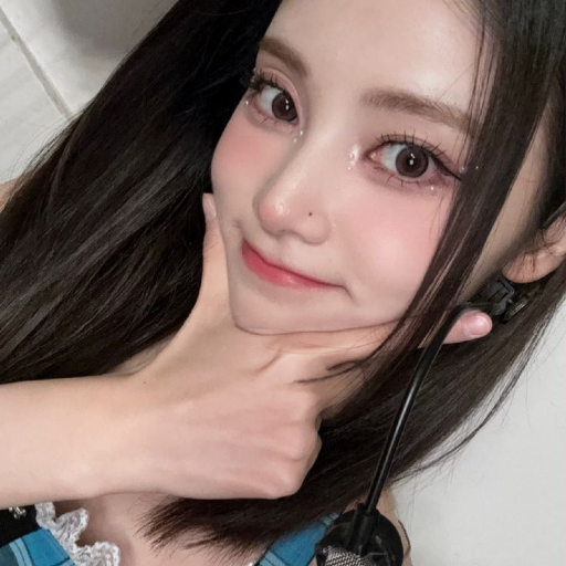 Jinsoul gallery image