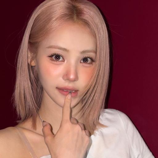 Jinsoul gallery image