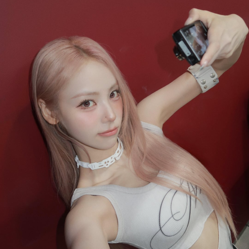 Jinsoul gallery image