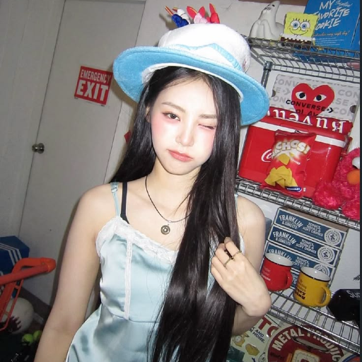 Jinsoul gallery image