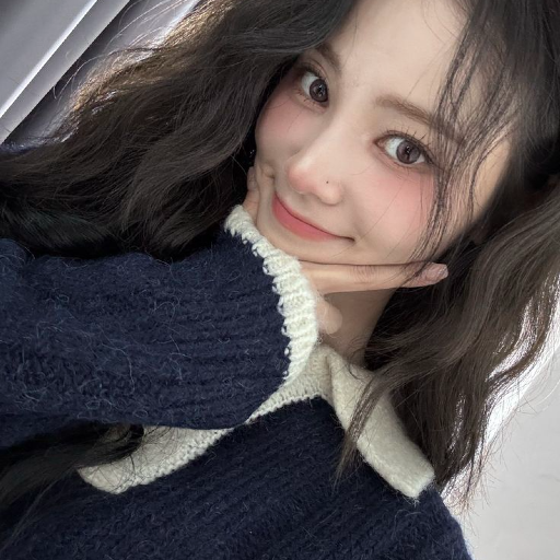 Jinsoul gallery image