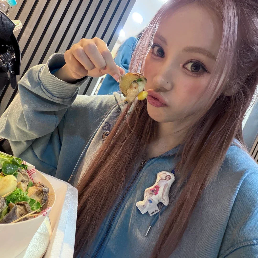 Jinsoul gallery image