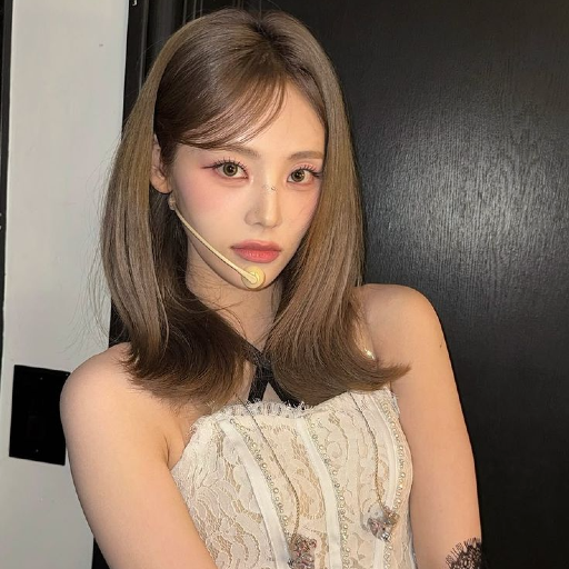 Jinsoul gallery image