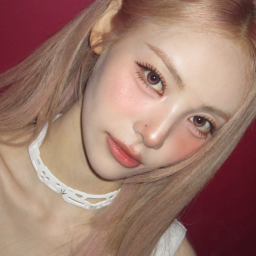 Jinsoul gallery image