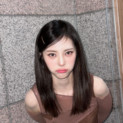 Jinsoul gallery image