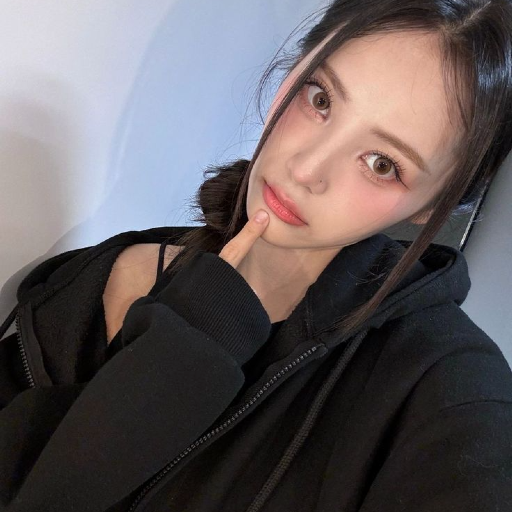 Jinsoul gallery image