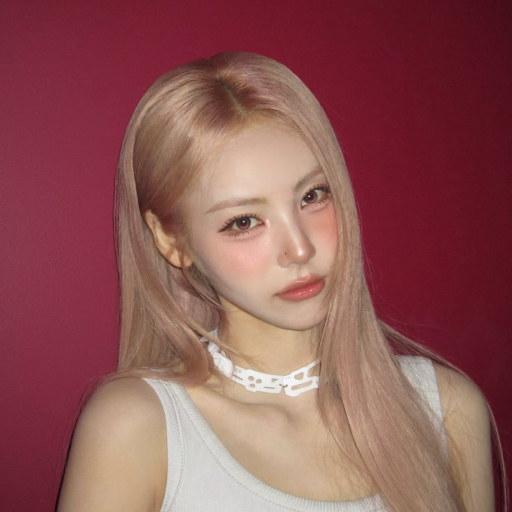 Jinsoul gallery image