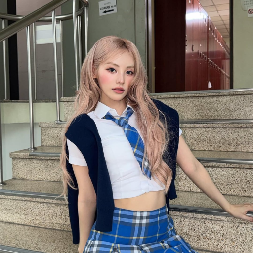 Jinsoul gallery image