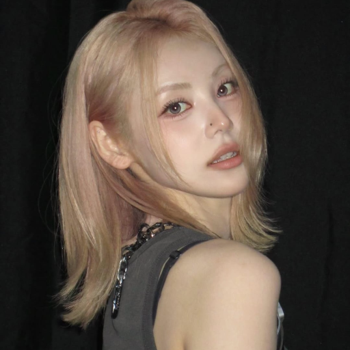 Jinsoul gallery image
