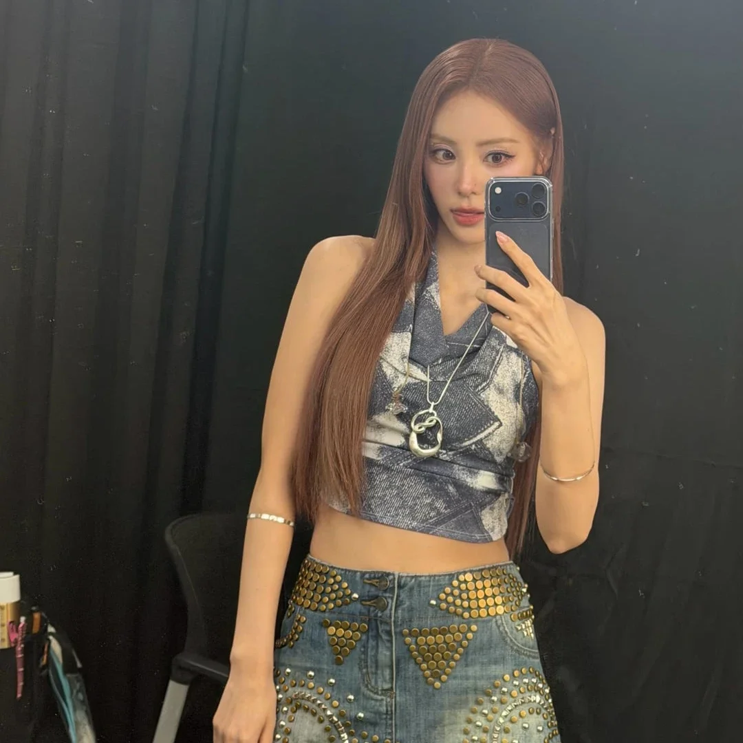 Jinsoul gallery image
