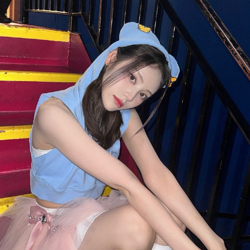 Jinsoul gallery image