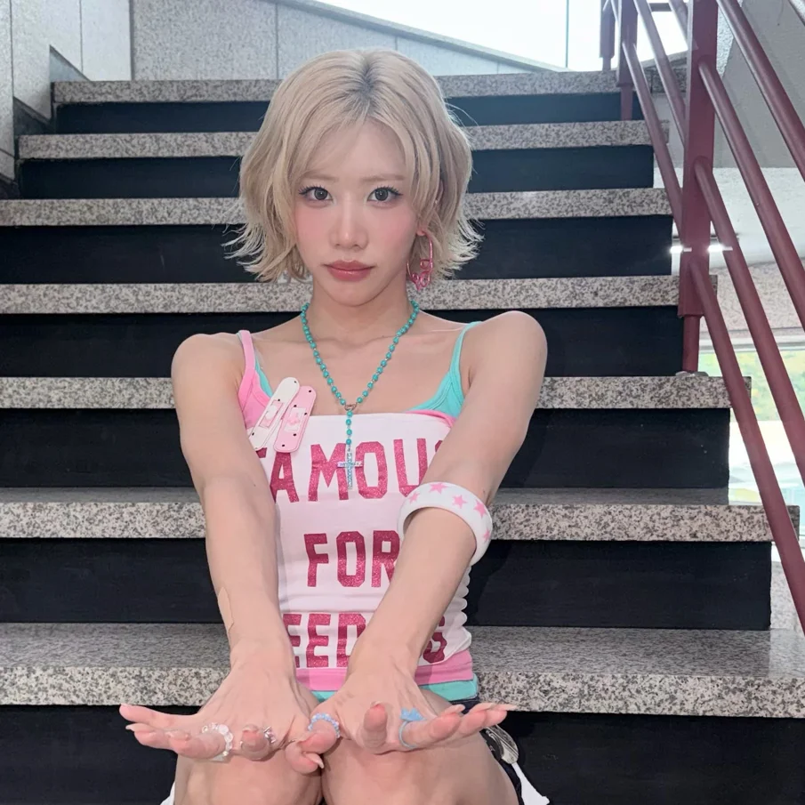 Kim Lip 2