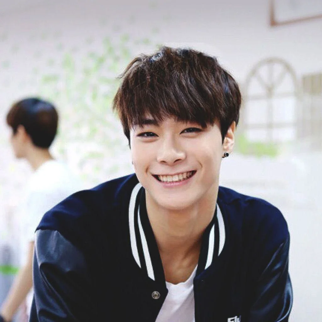 Moon Bin gallery image