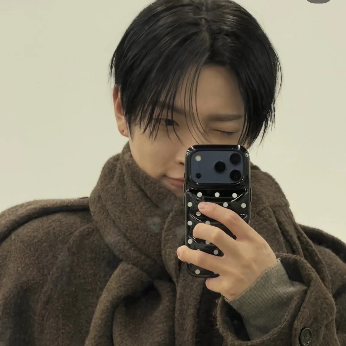 Hongjoong gallery image