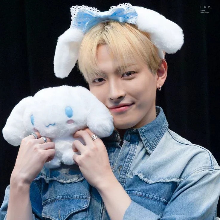 Hongjoong gallery image
