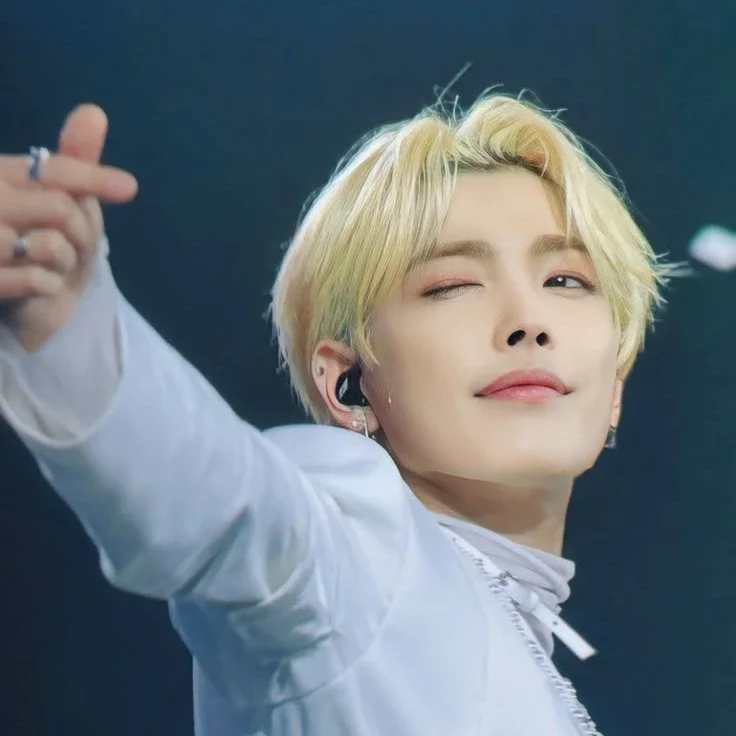Hongjoong gallery image